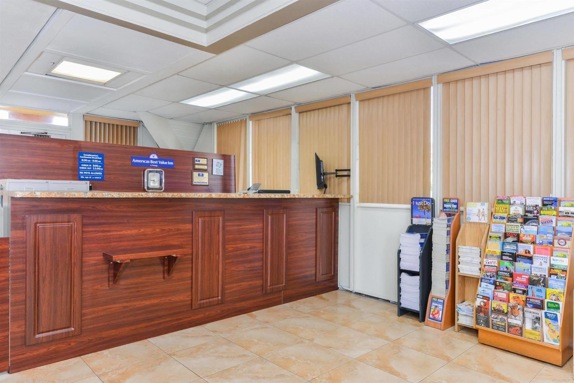 Americas Best Value Inn Sarasota Eksteriør billede