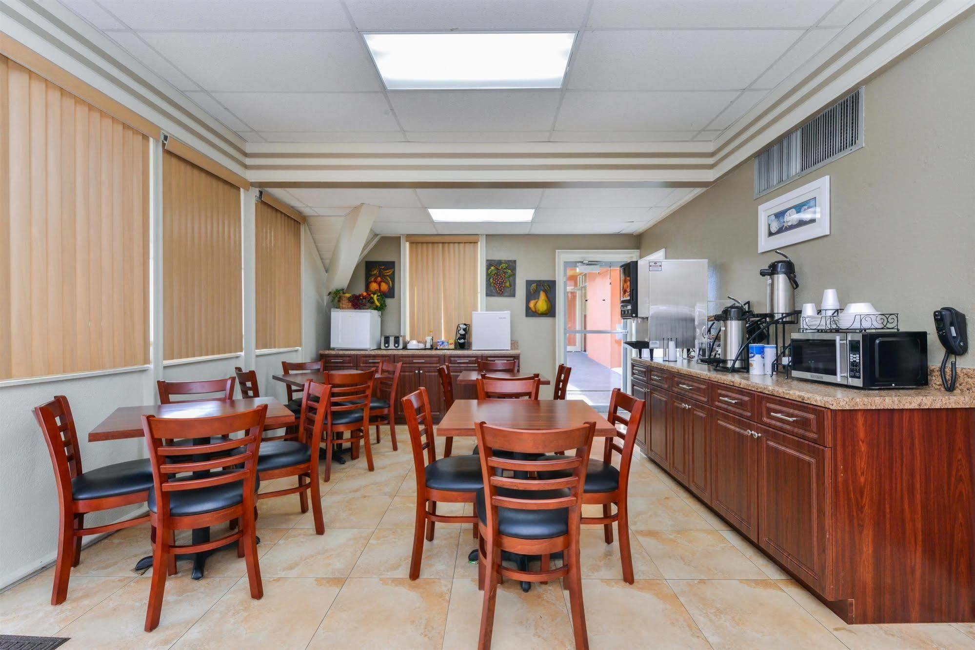 Americas Best Value Inn Sarasota Eksteriør billede